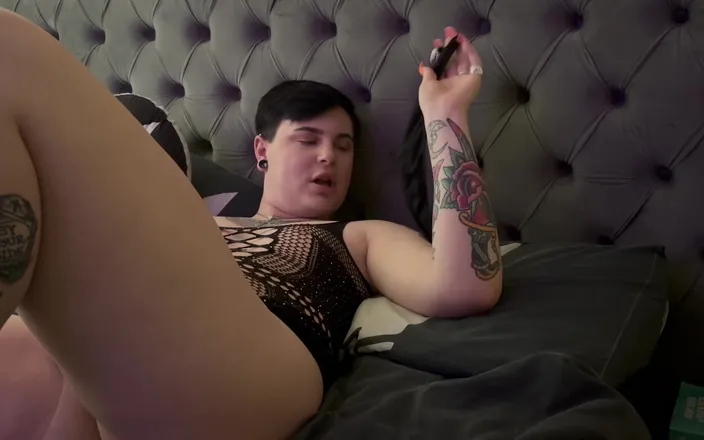 mothplayboy: Panty Tease with Cumshot