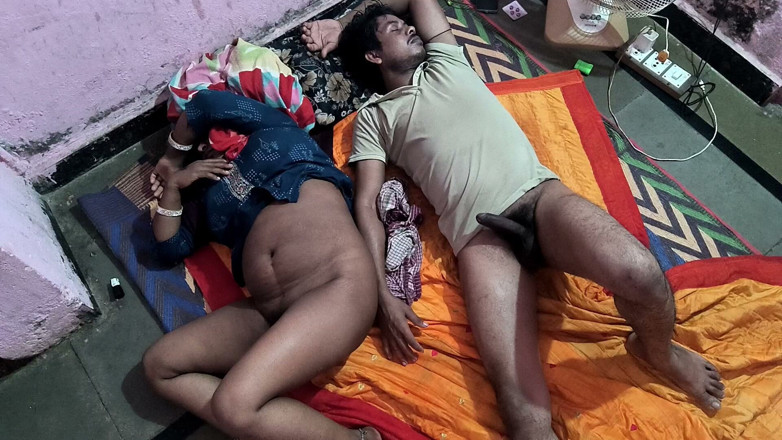 Amarjit2526: Recém-casada, a indiana mais gostosa fodendo com o meio-irmão mais...