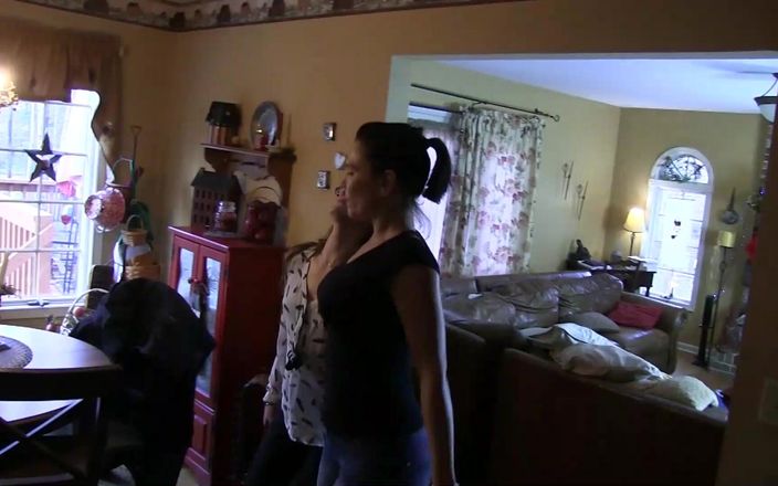 Punished Brats Spanking: Bătaia este o afacere serioasă: Chloe lovită pentru că a...