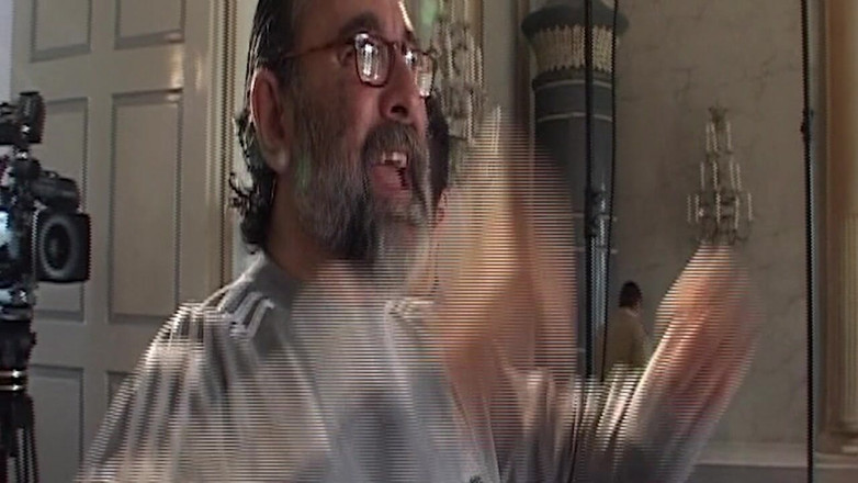 Erotic Club: Gagică blondă care linge pizdă în timp ce este futută pe...