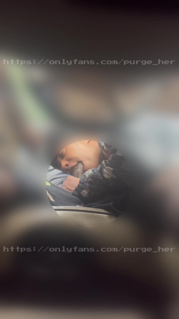 Purge_her: Słodkie usta ssie penisa