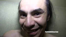 Vidéo complète. Trio asiatique.kimberly Chi se fait massacrer par Macana Man et Jose Burns pendant le week-end avn