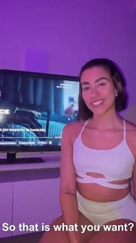No Adentro! Visité a Mi Vecina Después Del Gimnasio Y Terminamos Teniendo Sexo