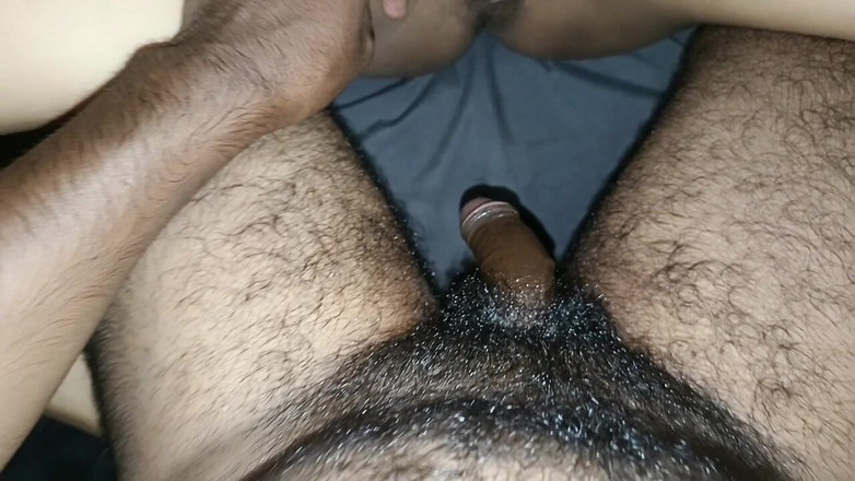 Sital: Fidanzato e fidanzata sorpresi a fare mangal nella giungla video...