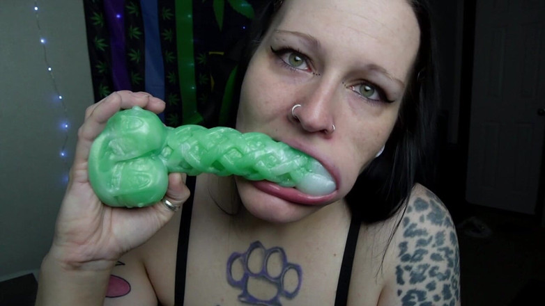 GothBunny6669: Gothbunny BJ with &amp; Without Dentures