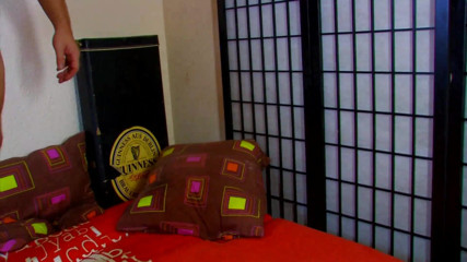 Real Home Made: Piccola dai capelli rossi si scopa un dildo con un...