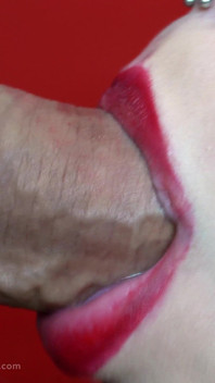 Primo piano: Wow, c'è un carico enorme in bocca