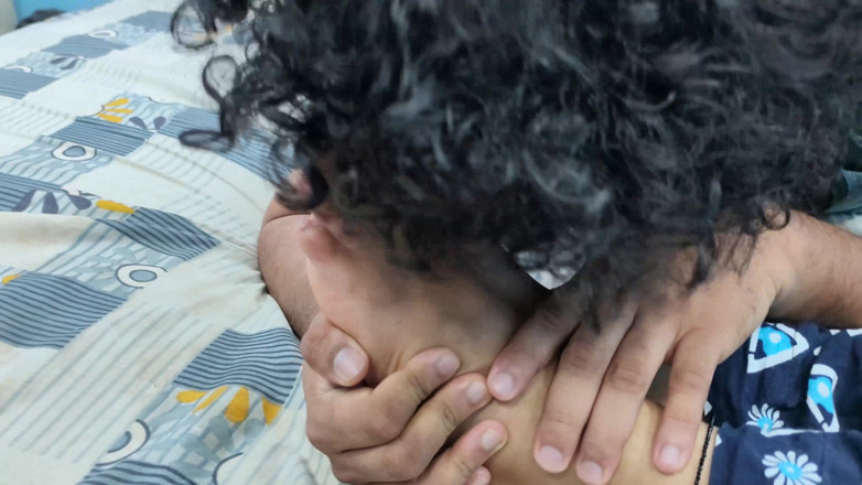 Vaigavarun Feet romance: Leccare i piedi romanticismo