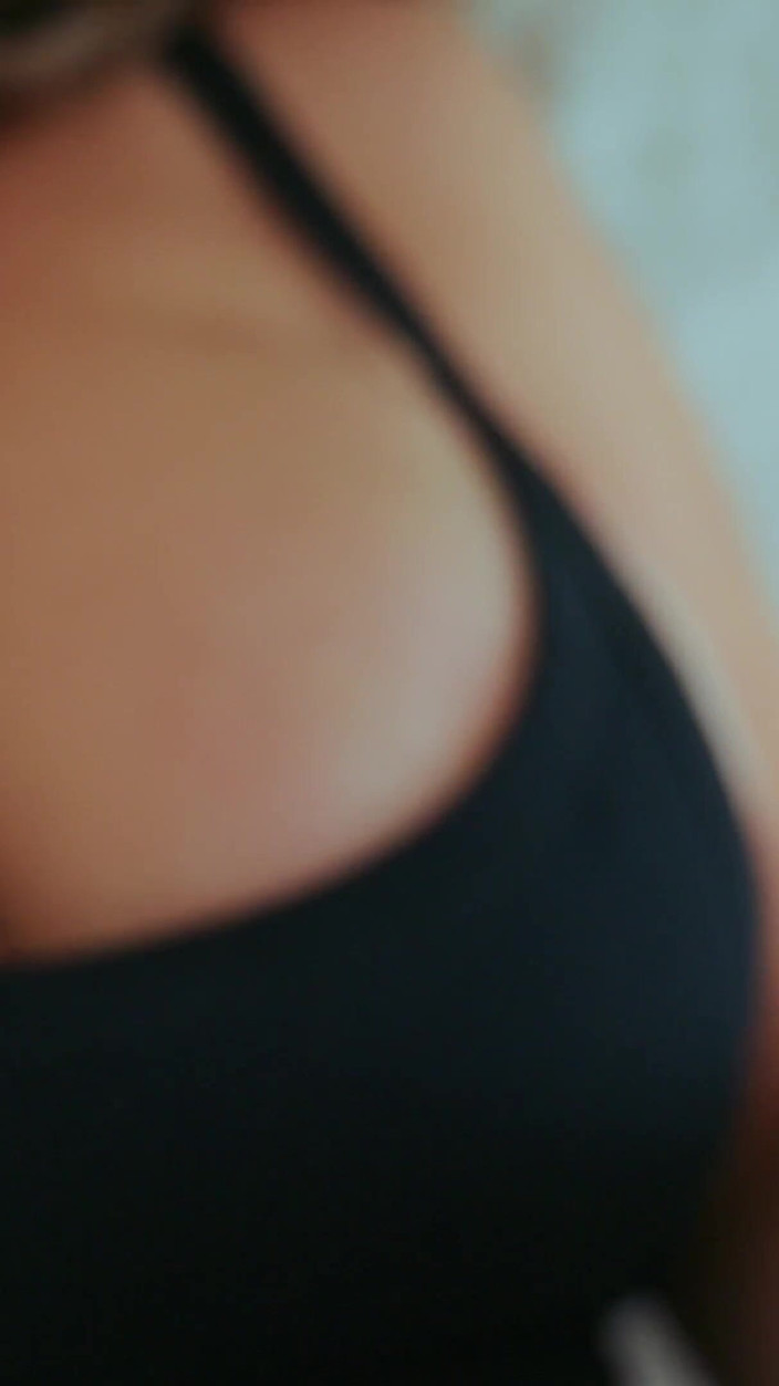 Mrs Wetslavs: Moje chlupatá kundička čeká