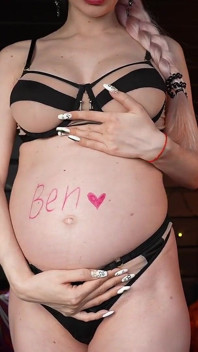 Těhotná nevlastní máma také potřebuje sex, Ben