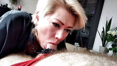 AimeeParadise: Super ruská zralá sexuální manželka Aimee Paradise učí hloupé holky...