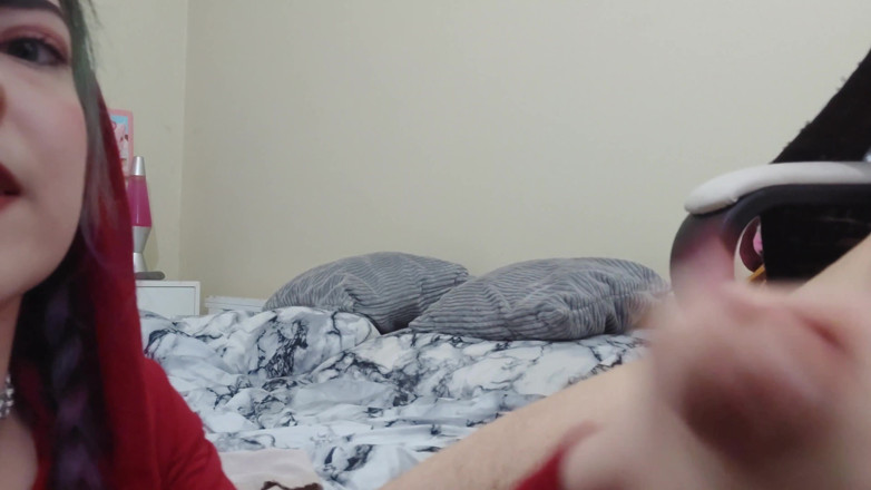 lilredvelvettt: The Cuck Brothel