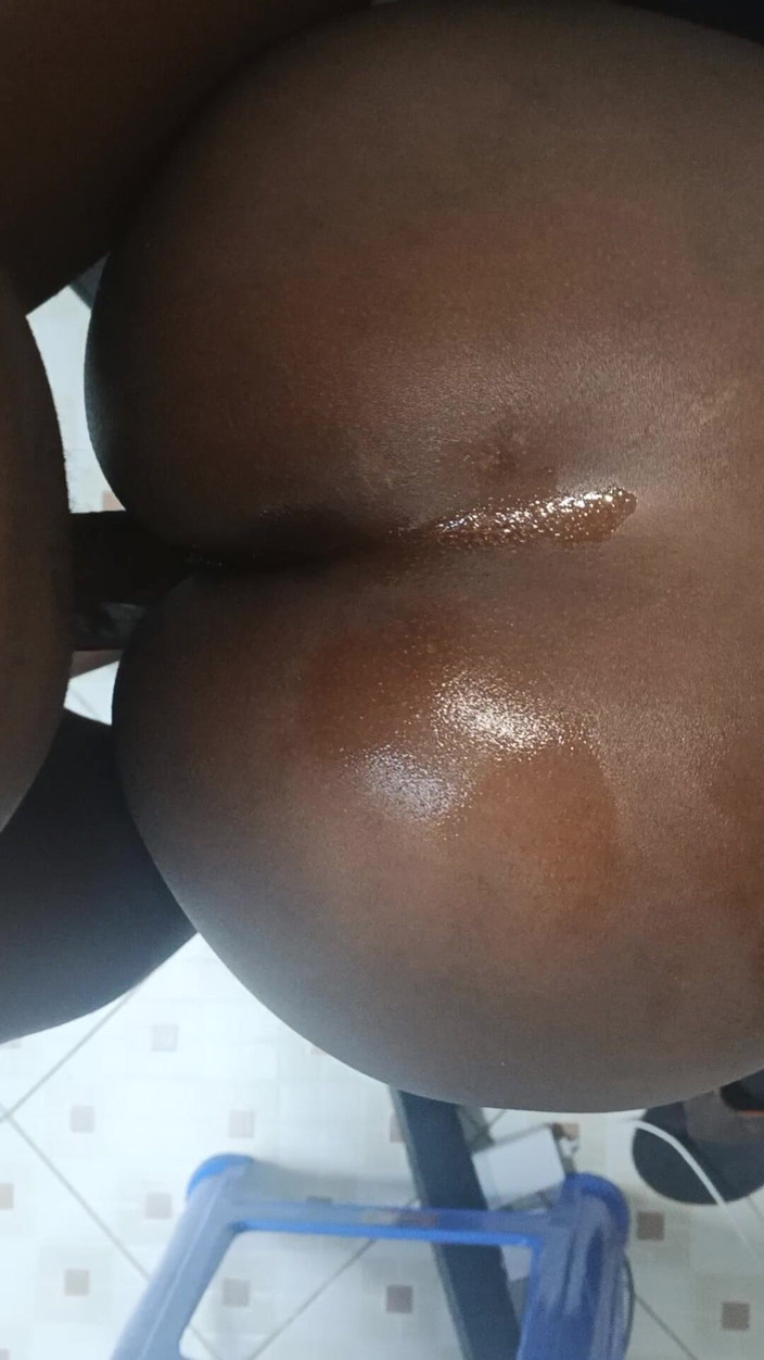 SPICYIT: Creamy Back Shots negresă cu mare și neagră