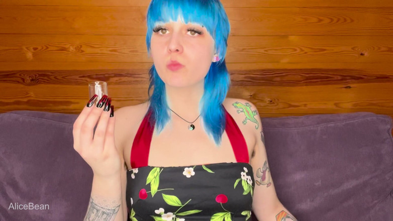 Alice Bean: Frasco de Cuspe