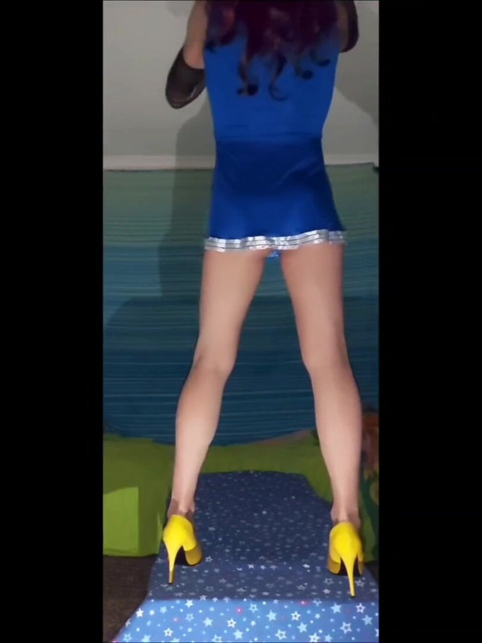 Lizzaali: Rochie de majoretă și câteva scene bonus