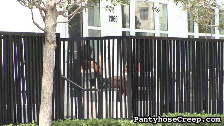 Helpless Teens: Panty'screep - Layla Lopez nylon panty fetisj benen voeten