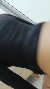 Eu descubro minha enteada tesuda fodendo seu namorado em casa - pornô em espanhol