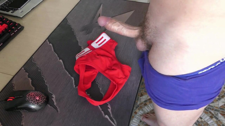 qaz11: handjob on cam-280