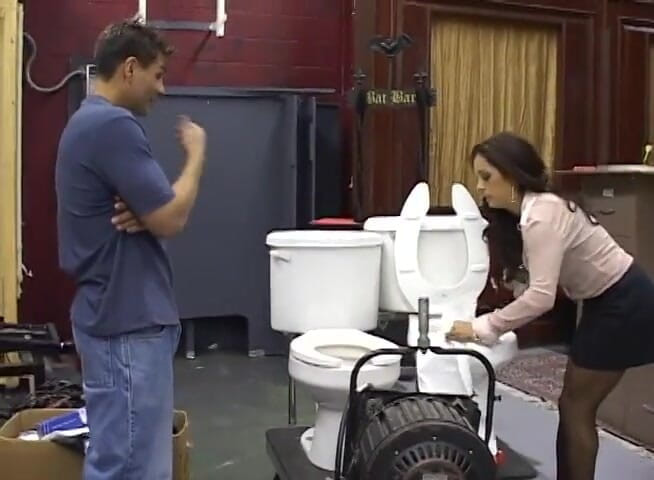 DIRTY MOMS: Francesca Le fucked by co worker in the anaus
