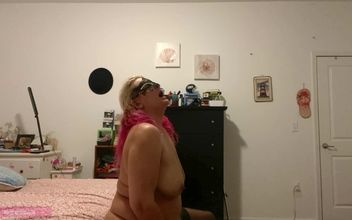 Ex-wide Does Strip Cam Show From Ex-husbands Bedroom