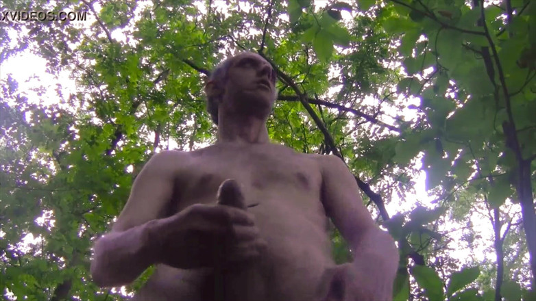 BELLOeBIOTTO: Ejaculare frumoasă și lungă, fără cămașă, într-o pădure publică