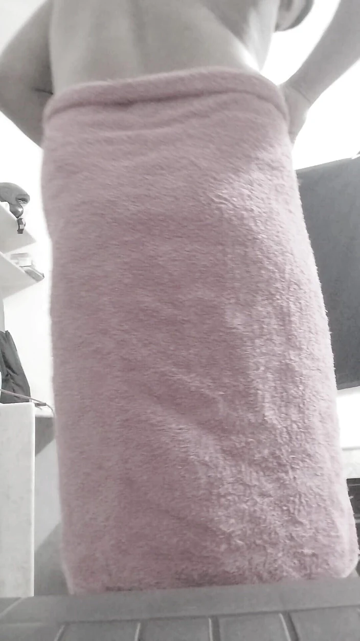 Johny: Nude Self Video for Top Man
