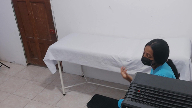 NEGRITA SEXY: Suster nakal ini lagi asik nggak di rumah!! Mereka menggoda...