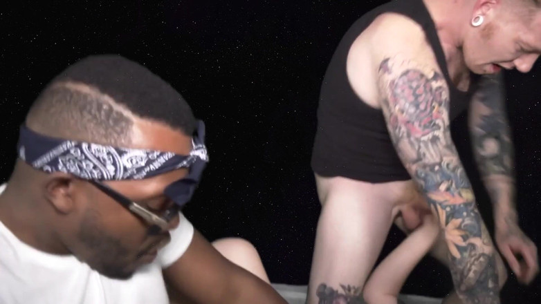 Nerds Of Porn: Alien XXX: Una parodia hardcore gangbang