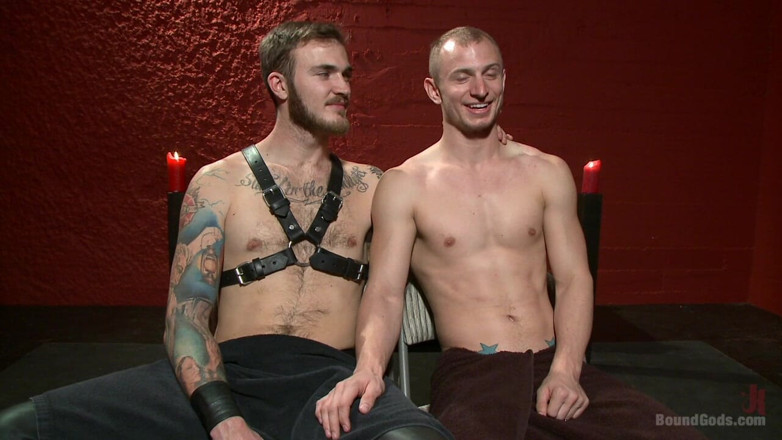 Bound gods: Domnule, pot să ejaculez azi?