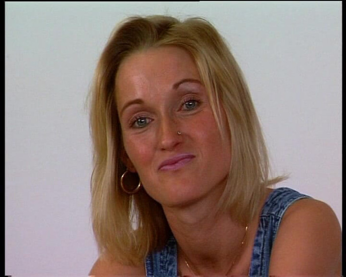 Under German Roofs: Немецкие шлюшки хотят член в их киске наслаждаться как шлюшки No15