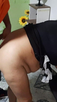 청소부 아줌마의 성숙한 보지를 띄운다