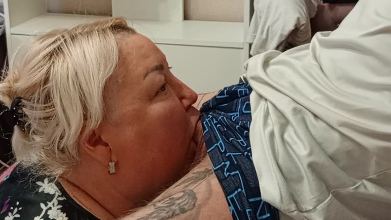 Zona901: Ibu tiri datang melawat untuk mendapatkan pancutan mani yang mencukupi