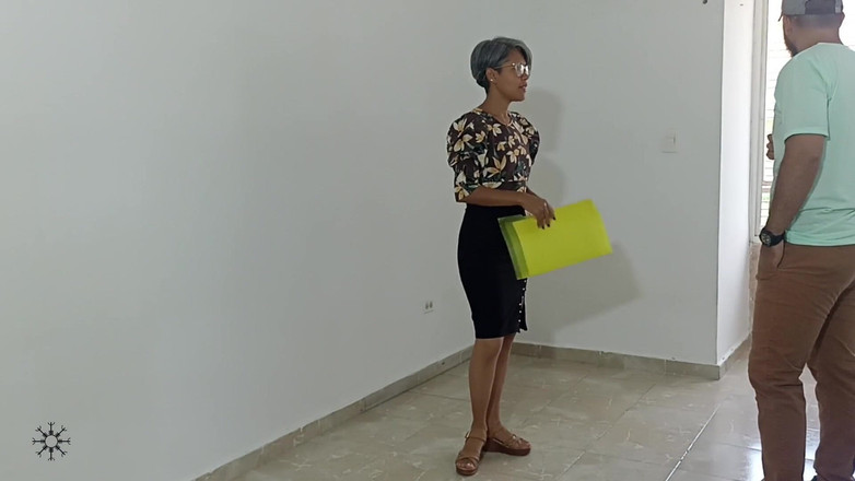 Swingersamateur40: Diese köstliche MILF-stiefmutter, deren muschi so saftig ist, liebe ich...