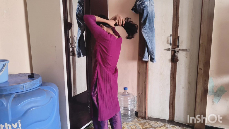 Desishycouple: Desi Bhabhi Changing Clothes in Front of Devar.