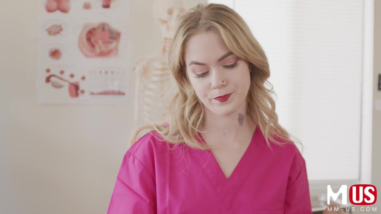 Jerkaoke: Aventure réelle en POV : une infirmière mignonne fait l’impensable