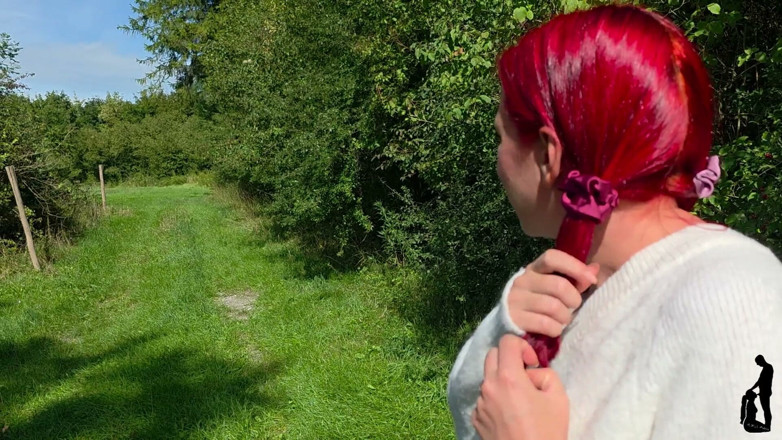 Malou-Nu: He Films Me!! Pee Under Observation