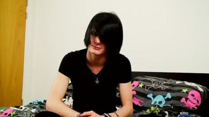Homo Emo: Dutch Emo Boy Aiden Jacks His Tasty Dick!