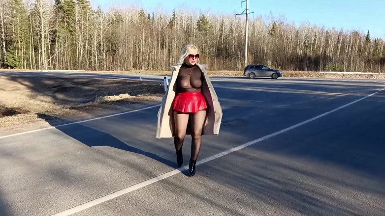 RedRoseRus: Sexy Microskirt - Buitenwandeling