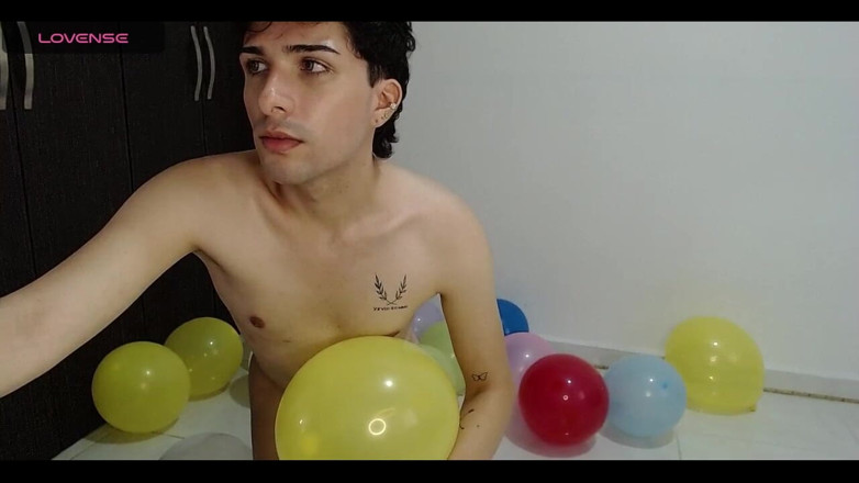 Diego_latinboy: Balloons Pop!