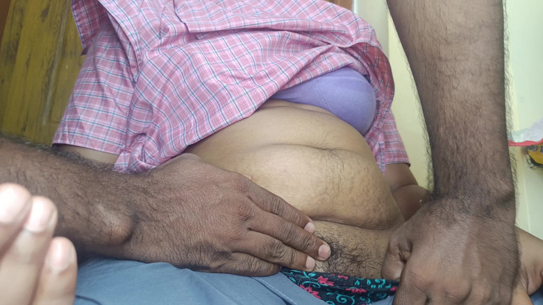 Ilakkiya: Chị kế với ssc nóng bỏng đồng phục