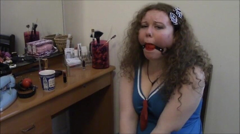 Selfgags classic: Öğürme seven üvey kız kardeşim tarafından postalandı!