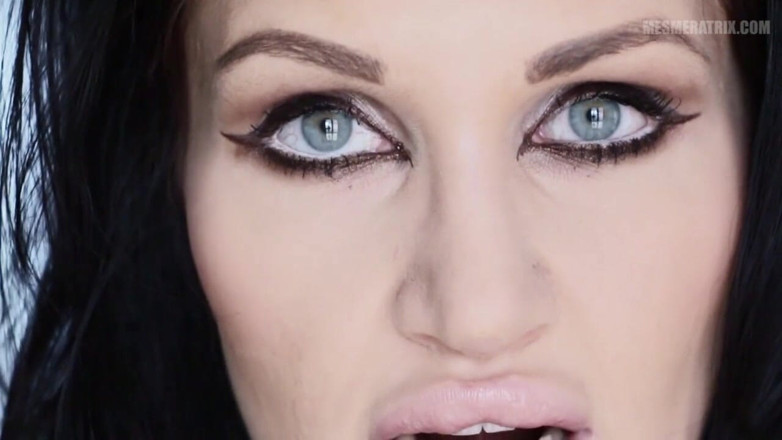 Lady Mesmeratrix Official: Le ravissement des yeux...
