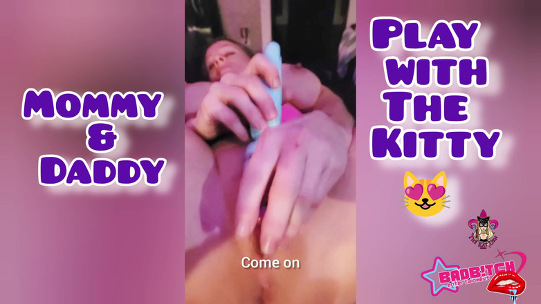 Kat-Licious: Mẹ &amp; bố chơi với kitty