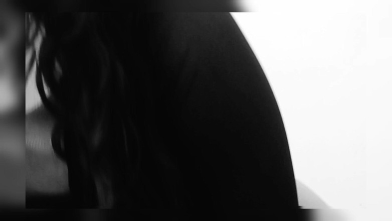 Mili069: Bạn nghĩ gì về bộ ngực của tôi