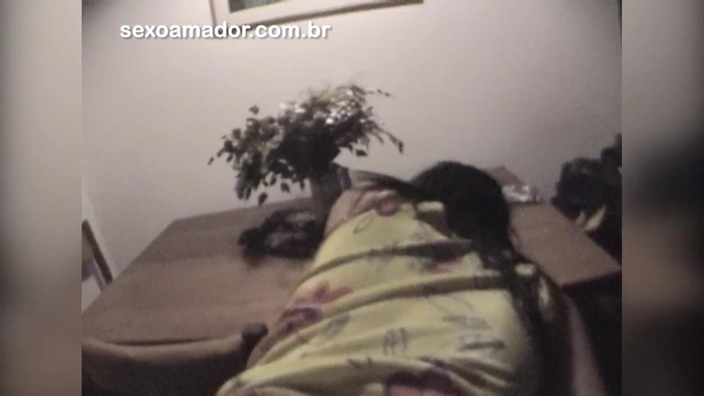 Amateurs videos: สาวผมน้ำตาลขี้อาย ตอนแรกบอกไม่ แต่ยอมให้แฟนถ่ายคลิปเย็ดหี