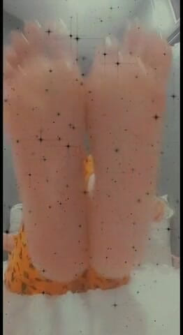 Lolafuccbunny: Oleando meus pés rosa fofos SEM ÁUDIO