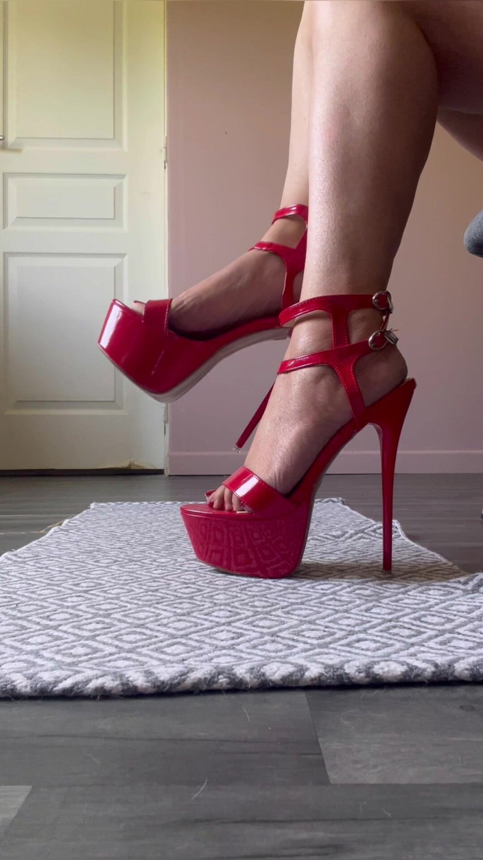 Maitresse Clara: Eu te ignoro durante um show, ignoro a câmera vista...