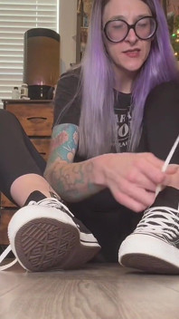 67 dev 16 feet boyut 14 converse