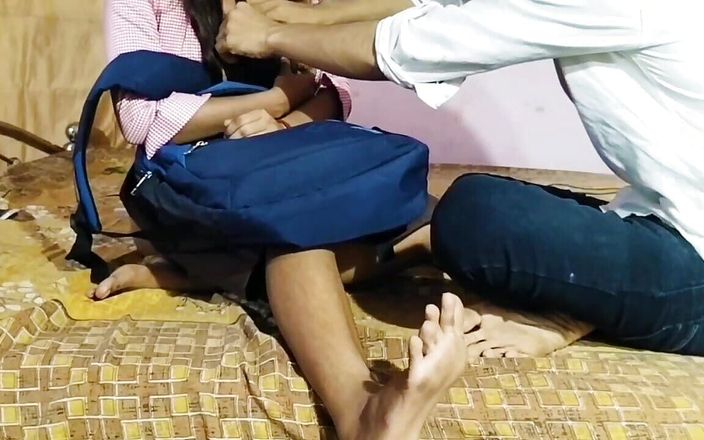Fantacy cutting: Video di sesso di una ragazza indiana del college