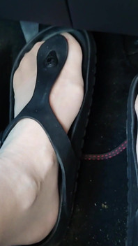 Pedálová pumpa v Birkenstocks